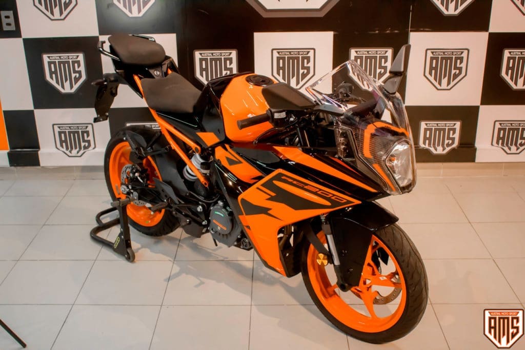 KTM-200-RC