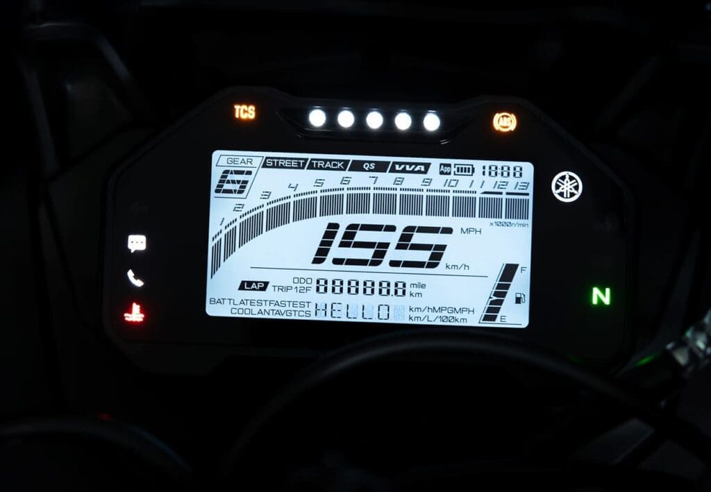 yamaha-r15-v4