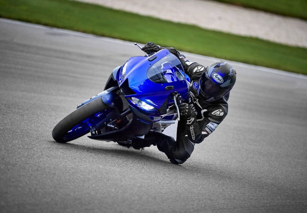 yamaha-r3a