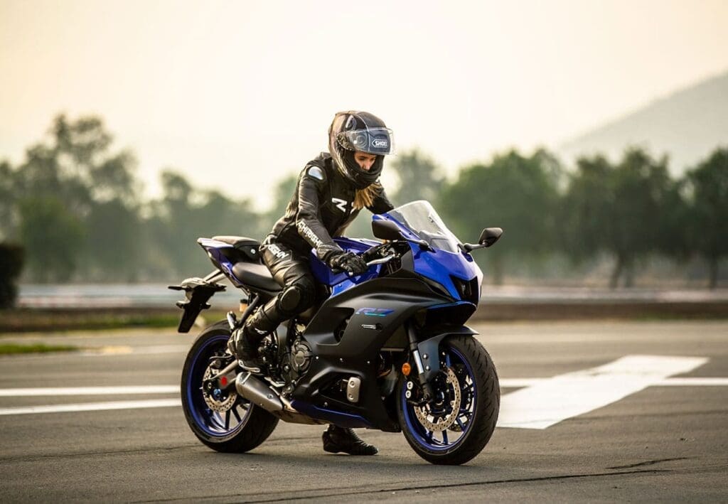 yamaha r7