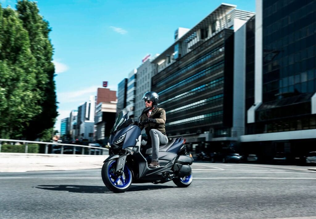 yamaha xmax 300