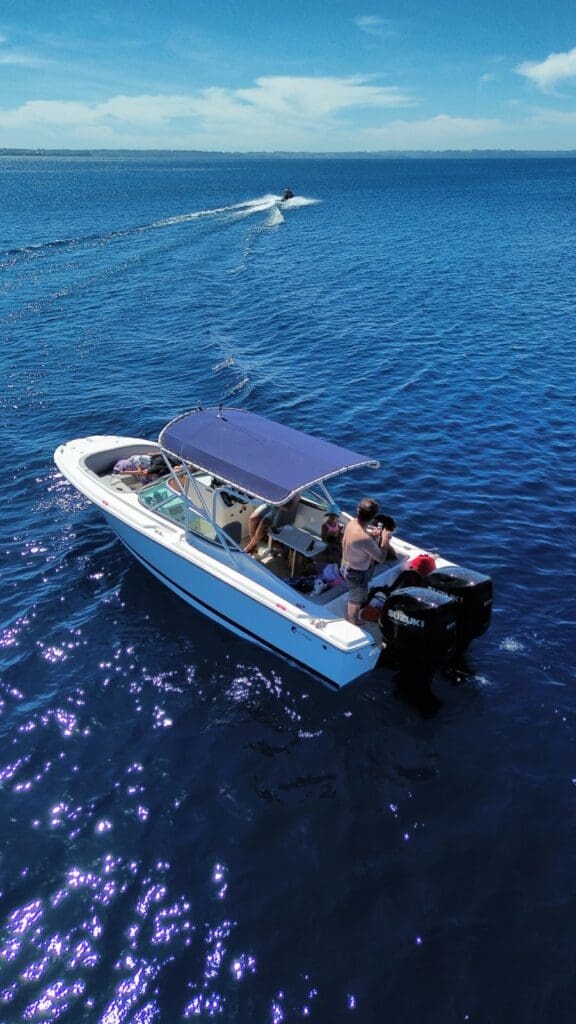 Bote Motomarlin AMS 22 Gris