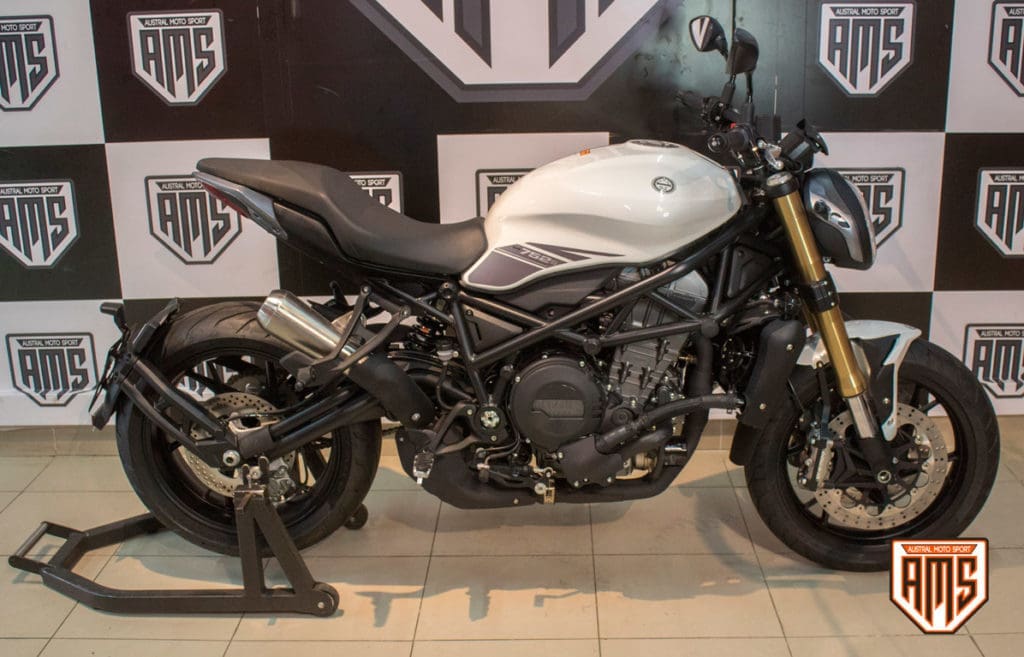 Review Benelli 752s