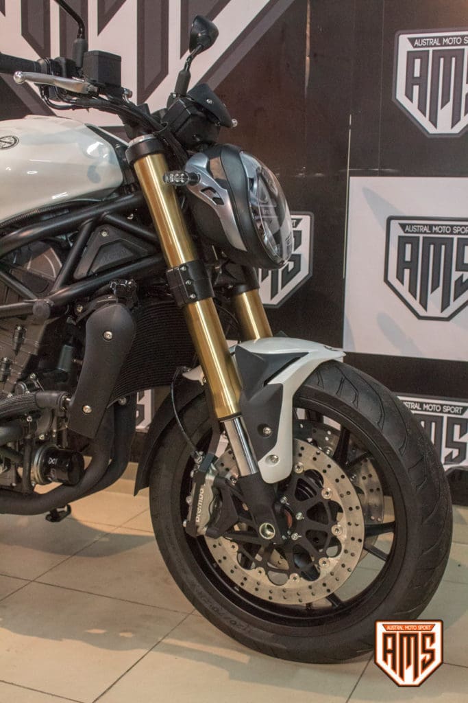 Review Benelli 752s