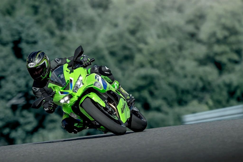 kawasaki-ninja-zx-4rr