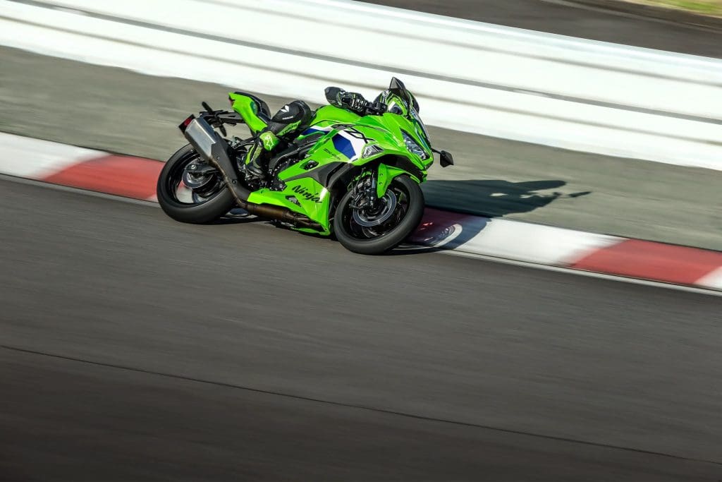kawasaki-ninja-zx-4rr