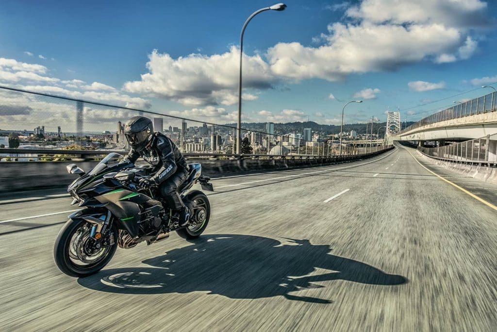kawasaki-ninja-h2-carbon