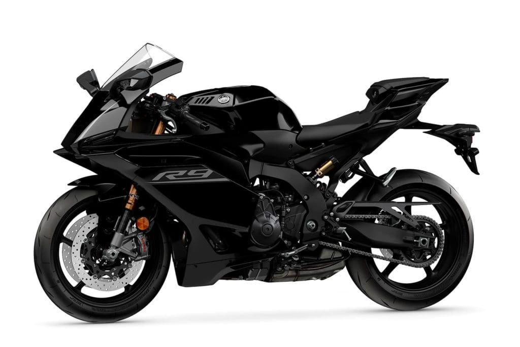 yamaha-r9